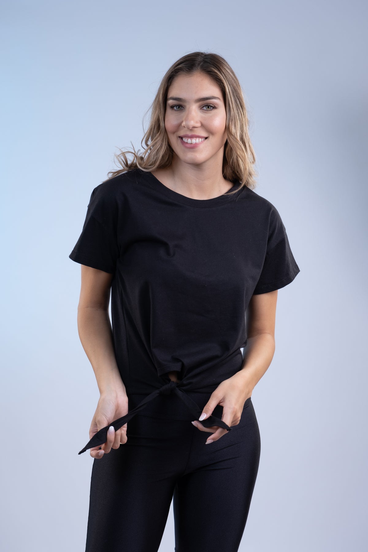 Polera corta nudo negro